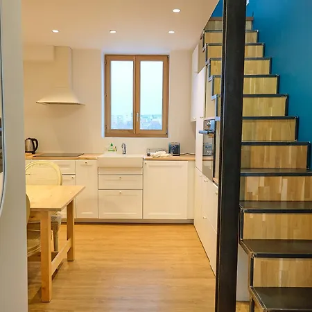 Le Louis Xvi - Loft In The Clouds In The Heart Of