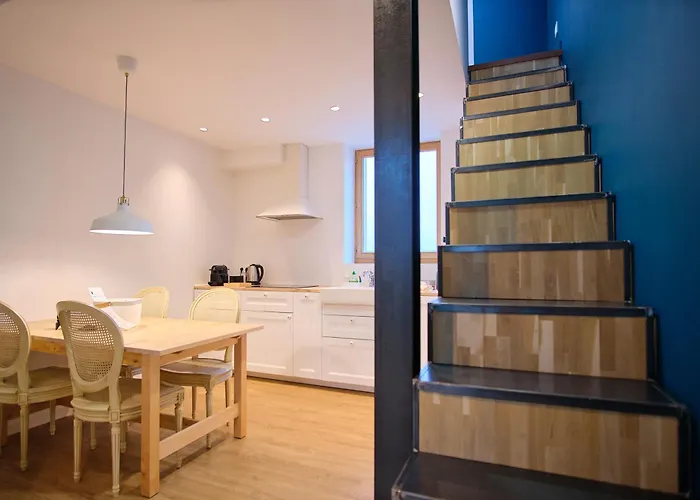 Le Louis Xvi - Loft In The Clouds In The Heart Of